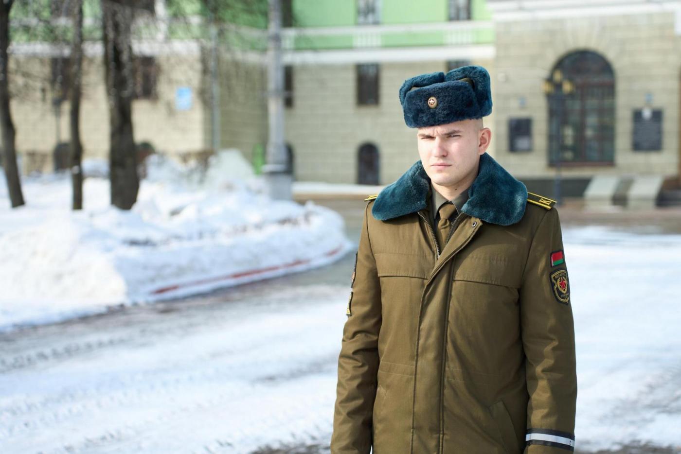 Курсант БНТУ задержал преступника, напавшего на женщину около банкомата